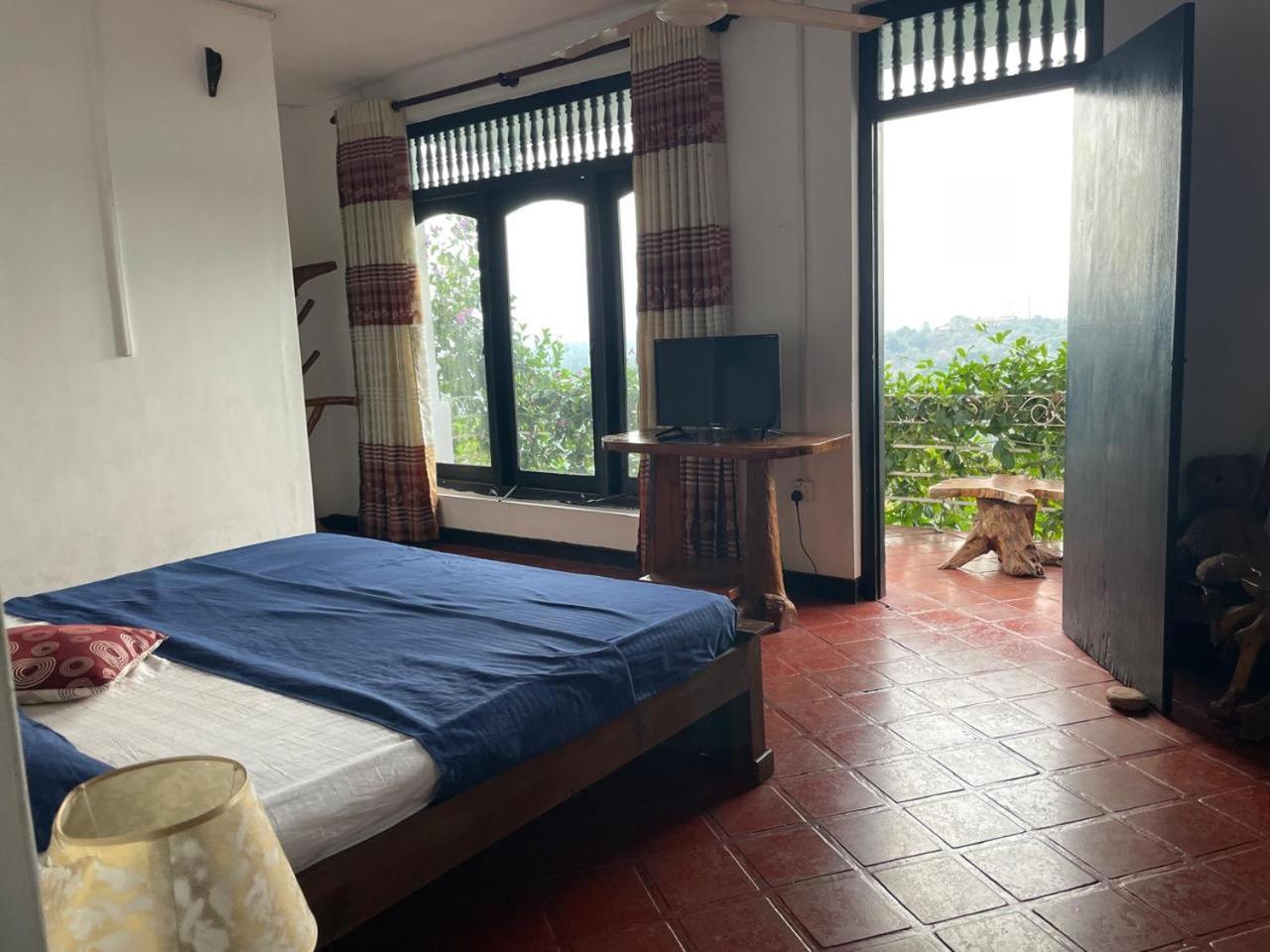 Kandy Gem Inn Blue Hotel ภายนอก รูปภาพ