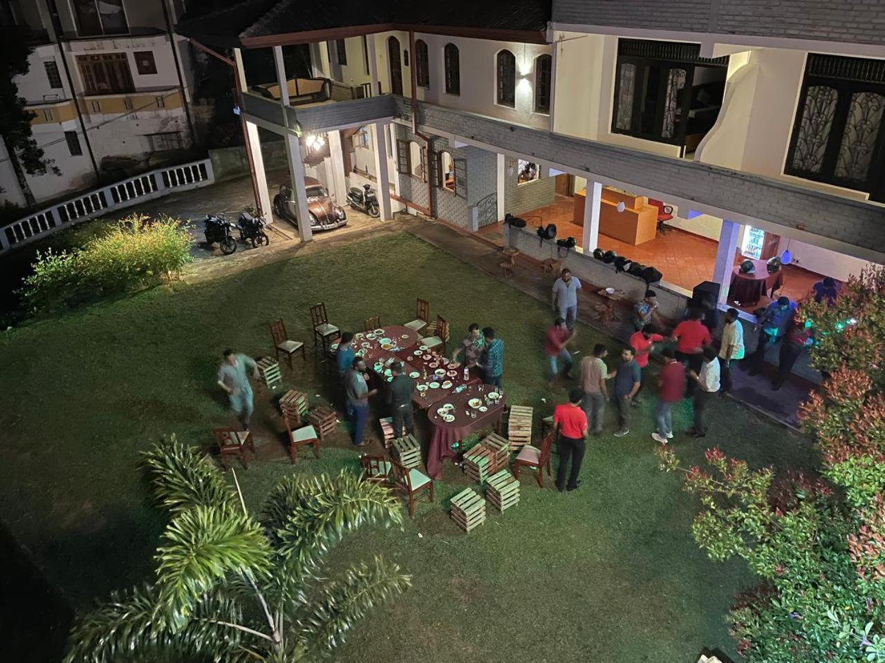 Kandy Gem Inn Blue Hotel ภายนอก รูปภาพ