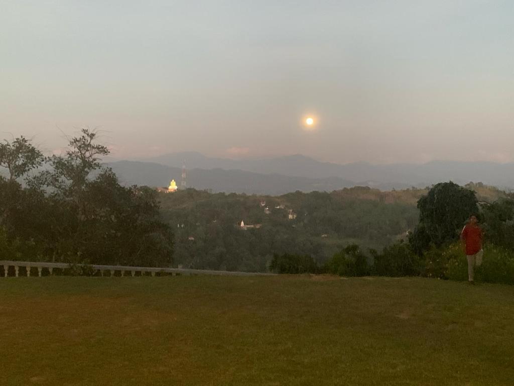 Kandy Gem Inn Blue Hotel ภายนอก รูปภาพ